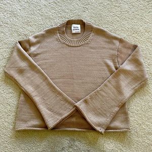 Aritzia Little Moon bell sleeve sweater beige in M